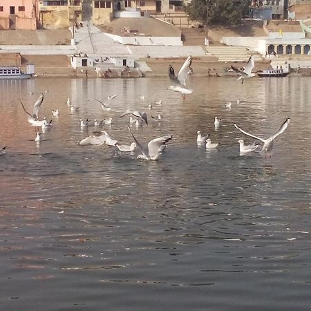 Tandon Lodge On The Ganga Ghat Homestay 瓦拉纳西 外观 照片