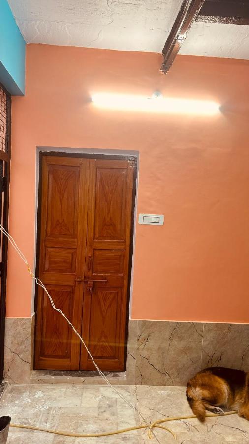 Tandon Lodge On The Ganga Ghat Homestay 瓦拉纳西 外观 照片