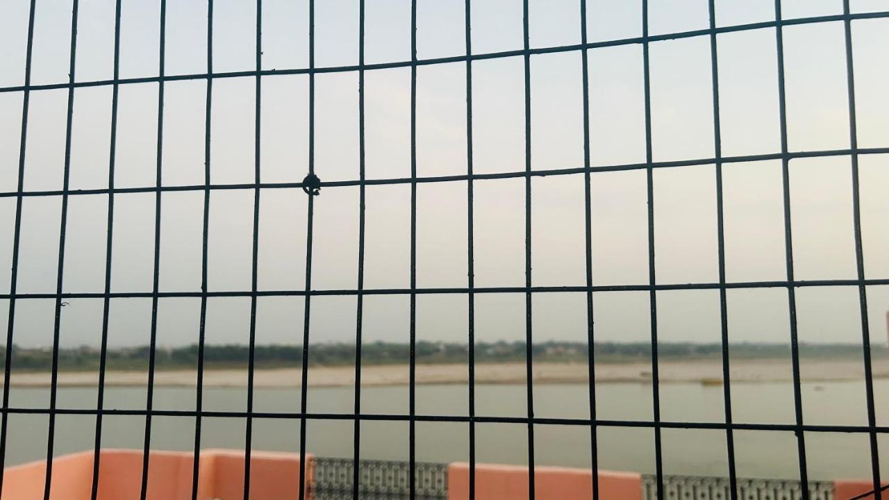 Tandon Lodge On The Ganga Ghat Homestay 瓦拉纳西 外观 照片