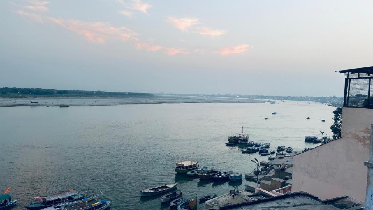Tandon Lodge On The Ganga Ghat Homestay 瓦拉纳西 外观 照片