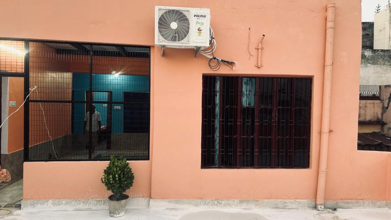 Tandon Lodge On The Ganga Ghat Homestay 瓦拉纳西 外观 照片