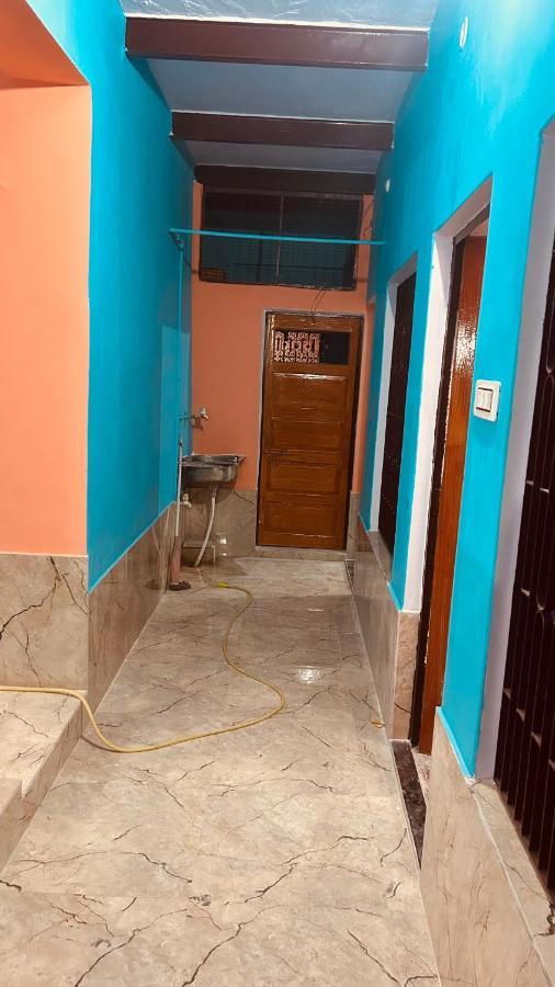 Tandon Lodge On The Ganga Ghat Homestay 瓦拉纳西 外观 照片